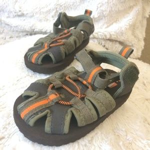 Carter's baby boy's Green cargo Sandals 4